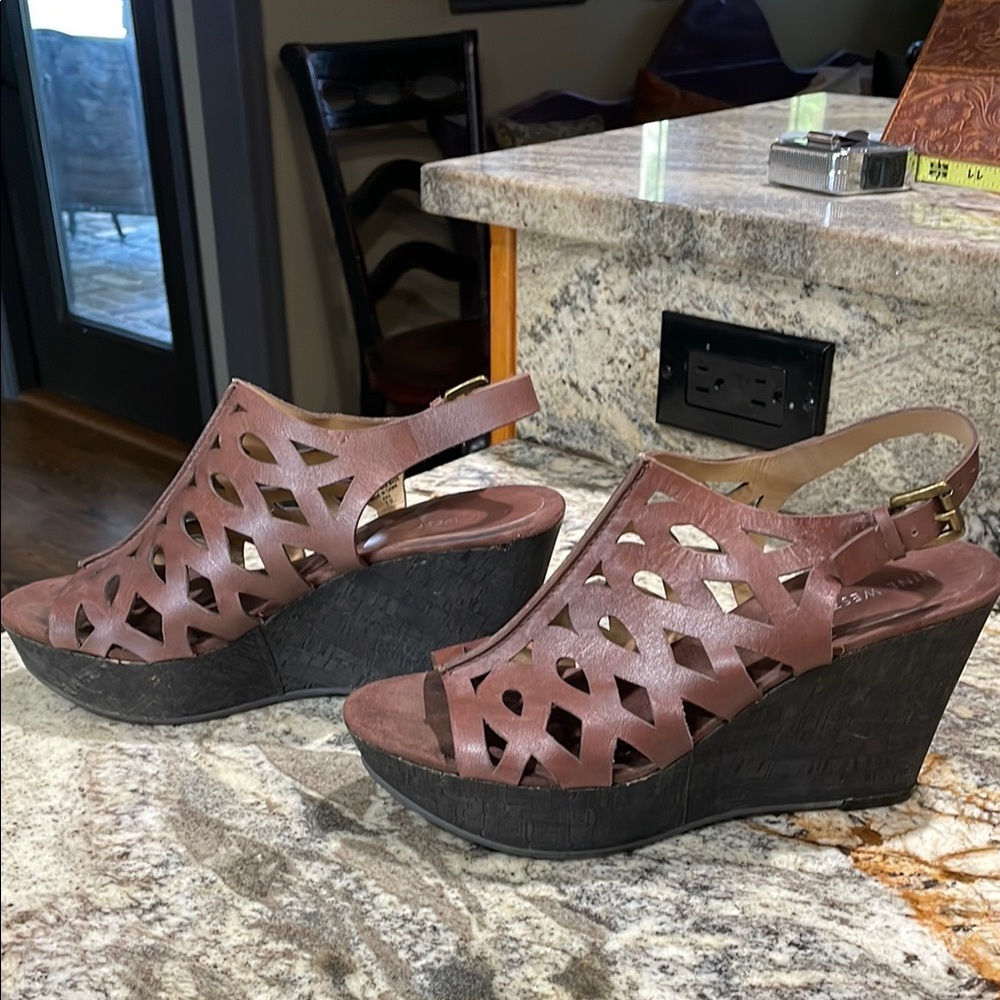 Nine West Brown leather Wedge Sandals size 9